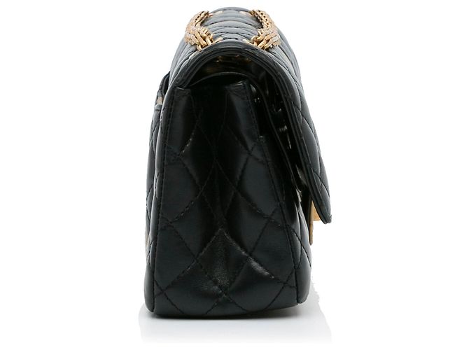 Pelle di agnello goffrata coccodrillo nera media Chanel 2.55 Borsa con patta foderata ristampa Nero D'oro - vista 3