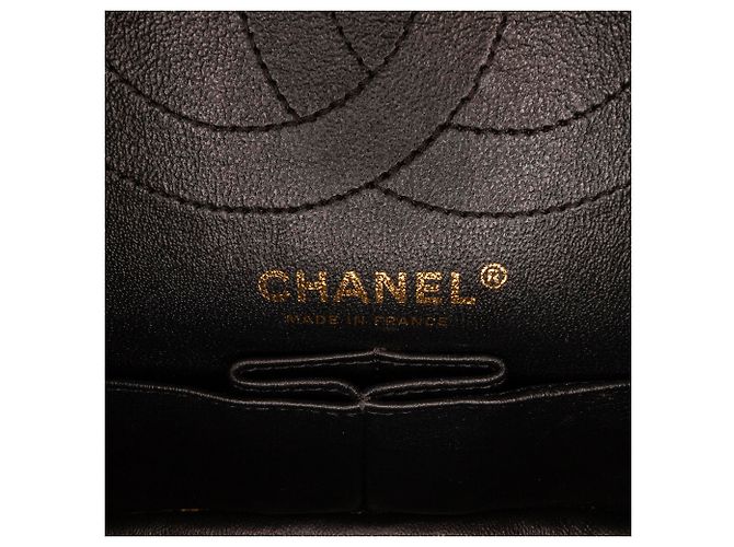 Pelle di agnello goffrata coccodrillo nera media Chanel 2.55 Borsa con patta foderata ristampa Nero D'oro - vista 7