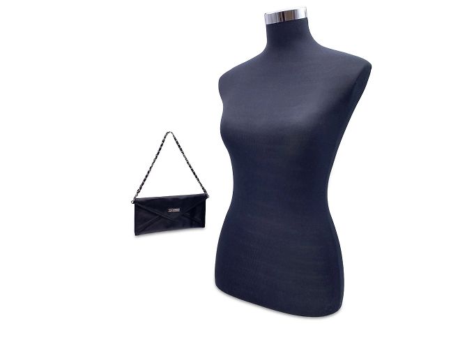 Borsa Chanel Pochette Mademoiselle_model Nero - vista 2