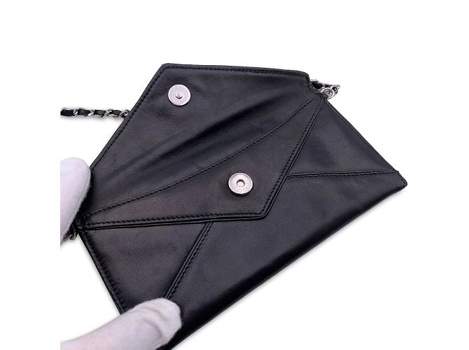 Borsa Chanel Pochette Mademoiselle_model Nero - vista 4