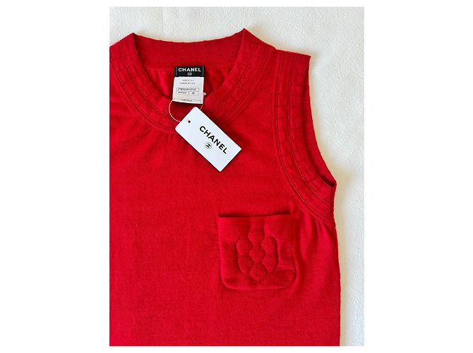 Top Chanel de cachemira rojo con motivo de camelia bordado - vista 3