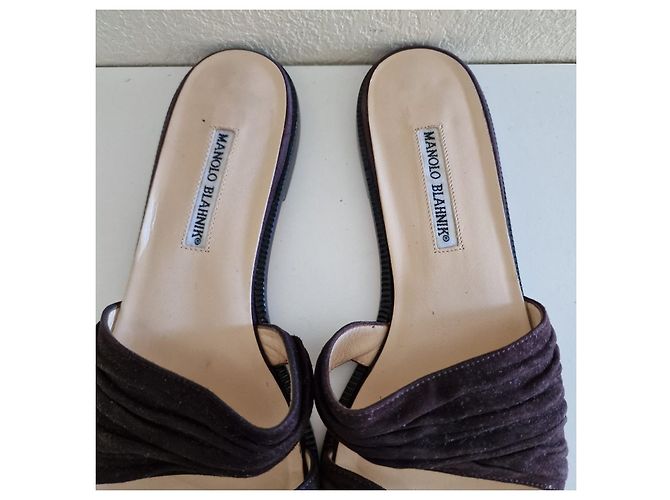 Mules Manolo Blahnik in scamosciato marrone - vista 2