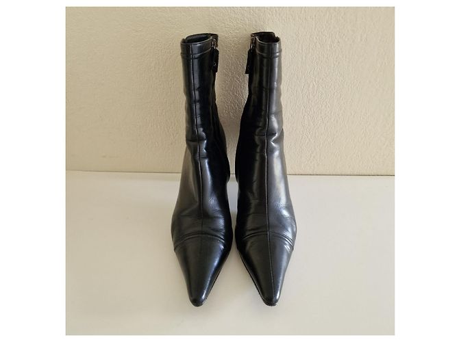 Stivaletti Chanel in pelle nera Nero - vista 2