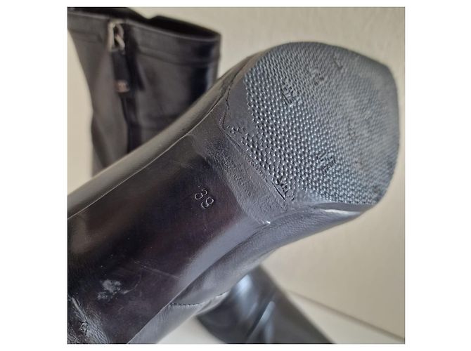 Stivaletti Chanel in pelle nera Nero - vista 4