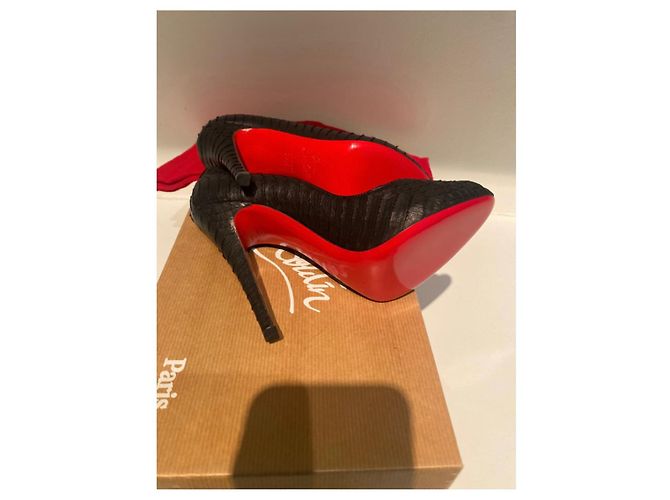 Christian Louboutin Lady Claude Pumps aus Pythonleder Schwarz - Ansicht 2