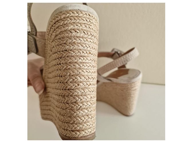 Sandali Prada in scamosciato beige - vista 3