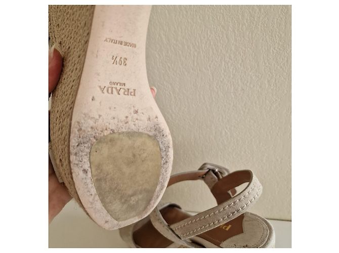 Sandali Prada in scamosciato beige - vista 4