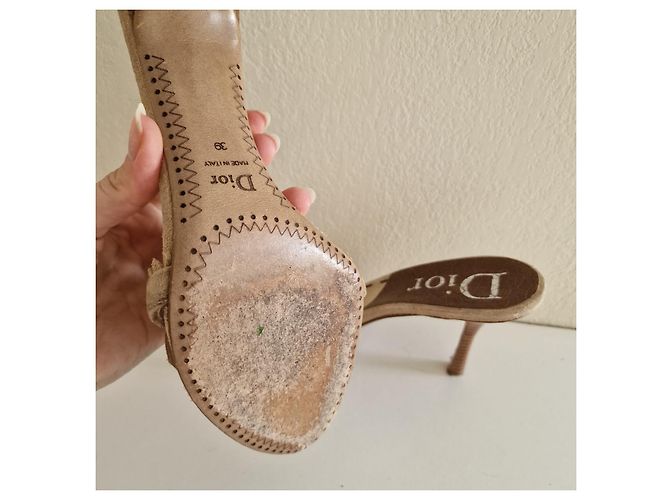 Dior Pantoletten aus Wildleder beige - Ansicht 4