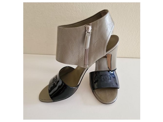 Sandali Chanel in vernice grigio 40 - vista 3
