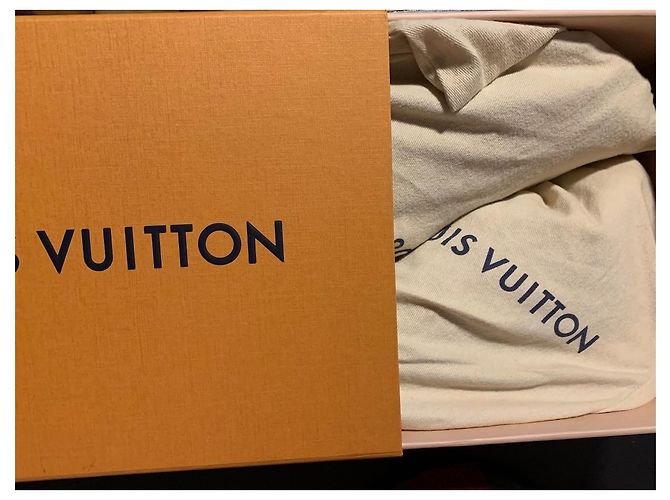 Louis Vuitton Run Away Sneaker Schwarz - Ansicht 10