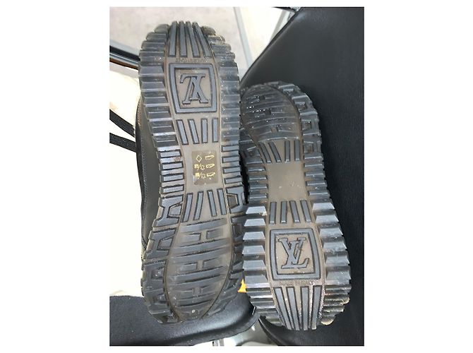 Louis Vuitton Run Away Sneaker Schwarz - Ansicht 6