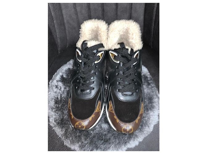 Louis Vuitton Run Away Sneaker Schwarz - Ansicht 8