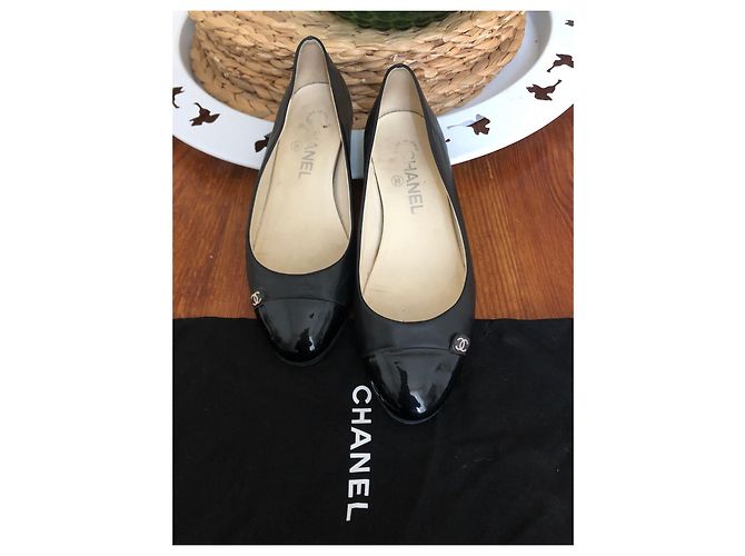 Bailarinas Chanel en cuero negro - vista 2