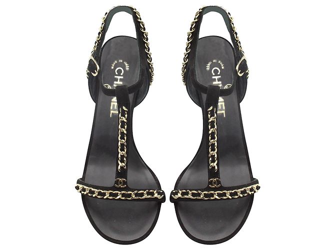 Timeless Chanel Sandali in camoscio nero con catena dorata - vista 3