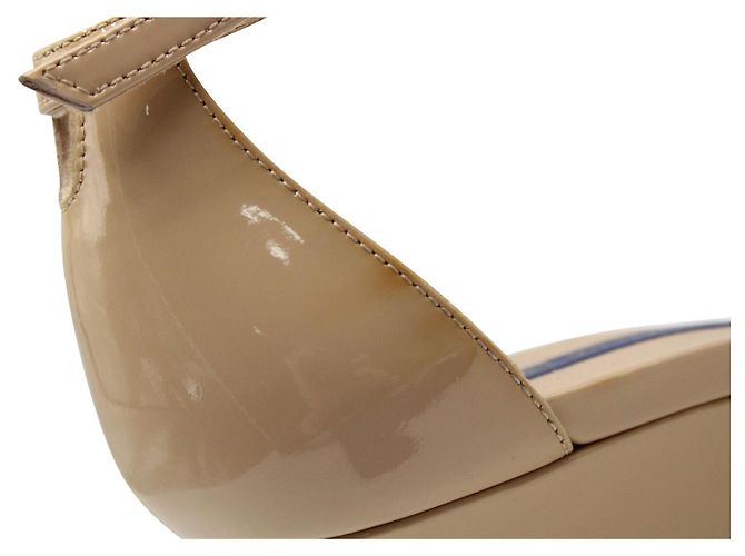 Stuart Weitzman Nackte Lackleder-Wedges - Ansicht 8
