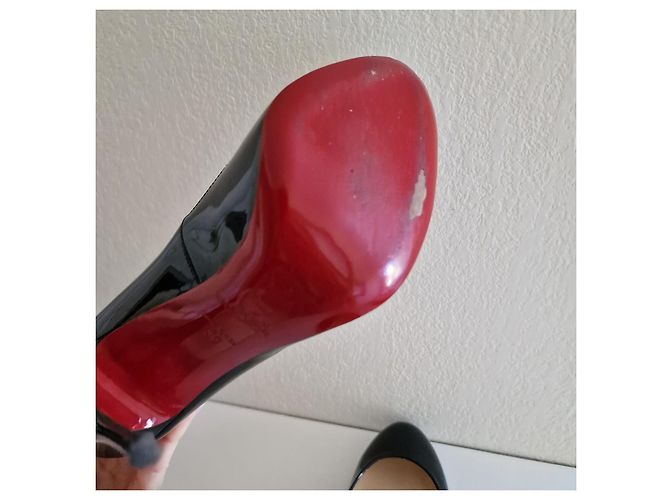 Décolleté Christian Louboutin in vernice nera - vista 4