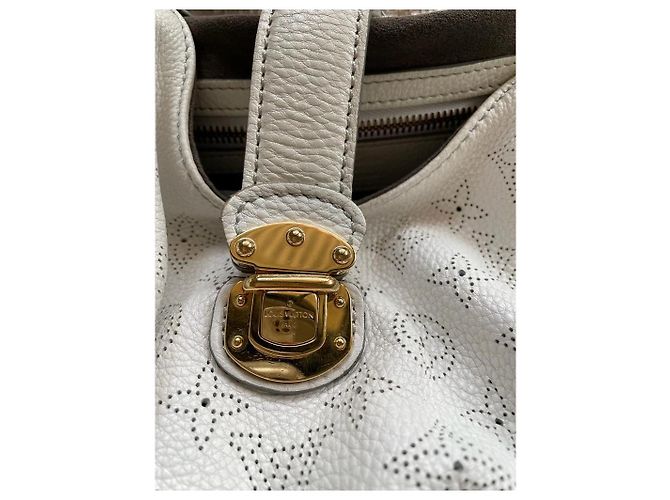 Borsa Louis Vuitton in pelle color crema Crudo - vista 6