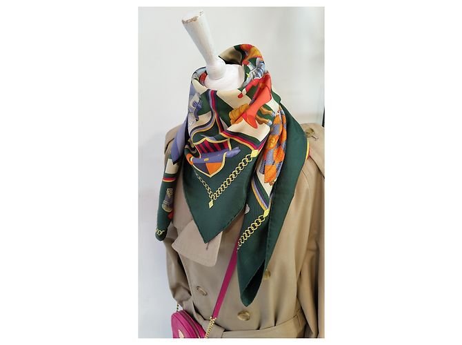 Sciarpa Hermès Choc en plumes seta verde scuro - vista 2