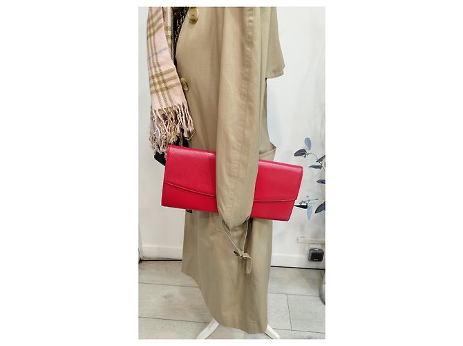 Pochette Louis Vuitton Mycenes Rossa in Vernice Rosso - vista 2