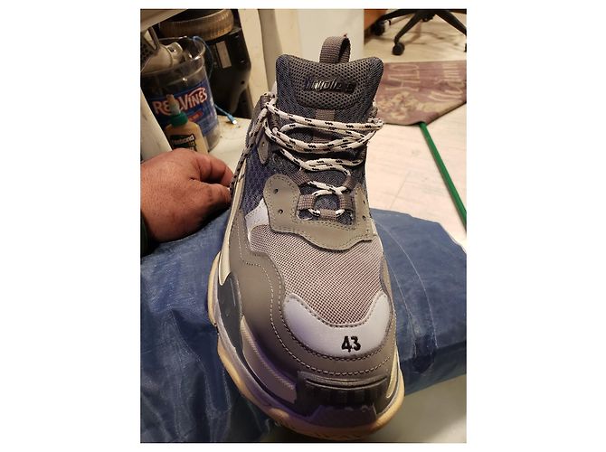 Balenciaga Triple S Sneaker Grau Leder - Ansicht 2