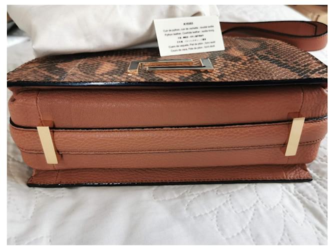 Bolsa Lancel Pia MM em couro python e couro marrom camelo Impressão em python Castanho claro Gold hardware - vista 18