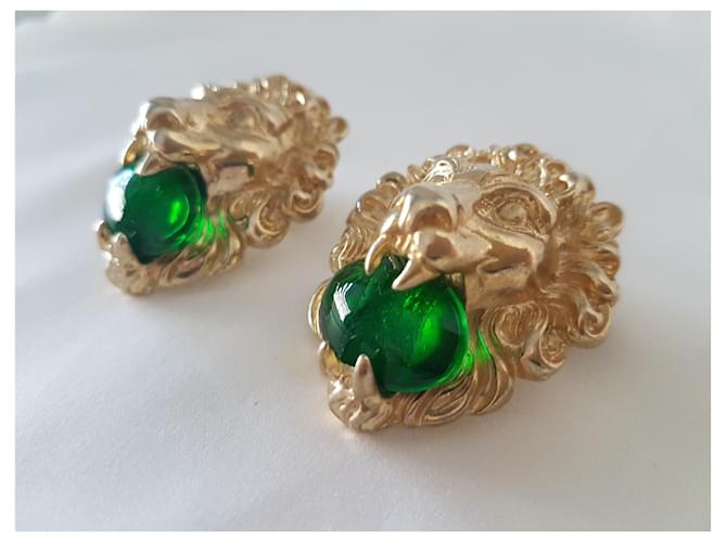 GUCCI Orecchini a clip con testa di leone e cabochon verde D'oro - vista 3