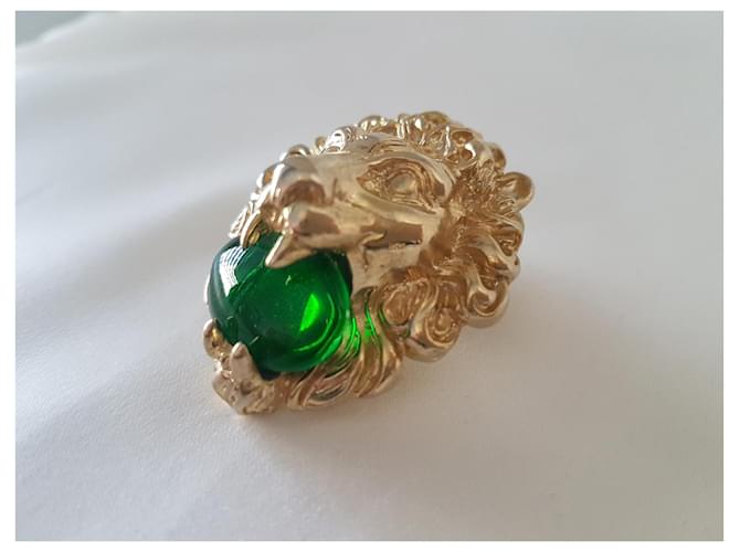 GUCCI Orecchini a clip con testa di leone e cabochon verde D'oro - vista 4