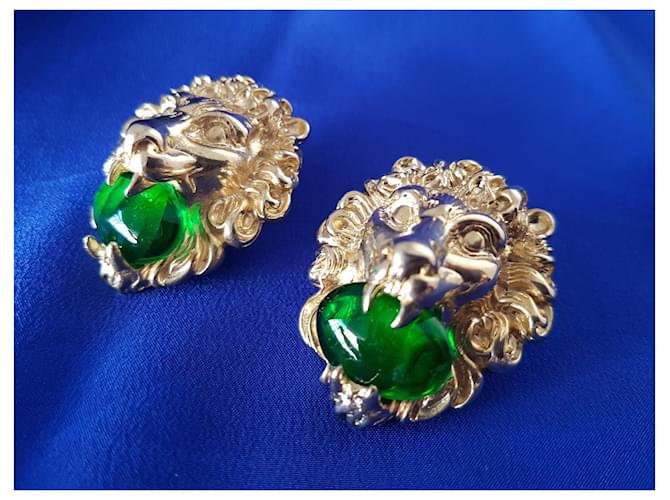 GUCCI Orecchini a clip con testa di leone e cabochon verde D'oro - vista 5
