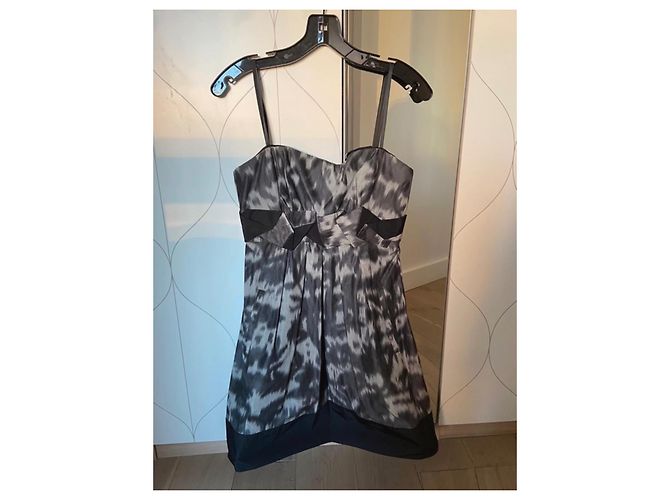 Bcbg Max Azria Bustierkleid mit Preppy-Seide Max Azria Grau Anthrazitgrau - Ansicht 2