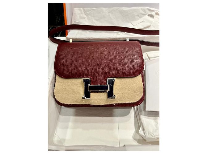 Hermès Constance 18 Pelle Epsom Rogue H Rosso Scuro Bordò - vista 2