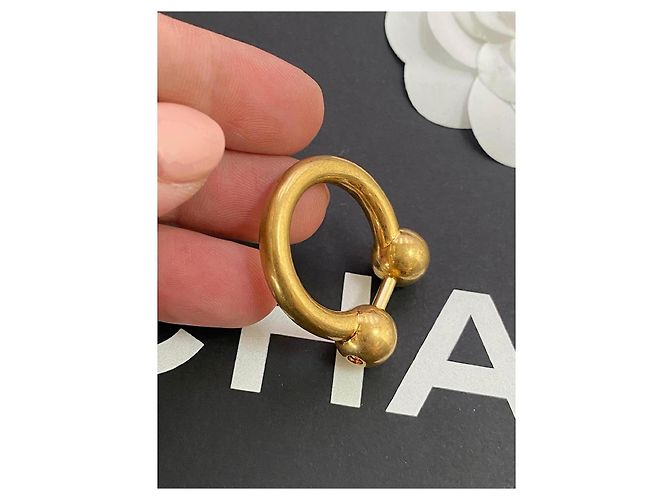 charm gioiello da borsa Chanel in metallo dorato D'oro - vista 8