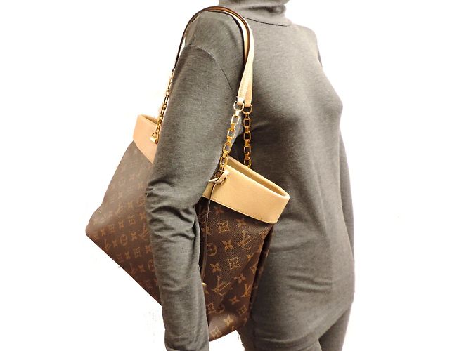 Louis Vuitton Borsa shopper Pallas con monogramma M41580 Marrone - vista 9