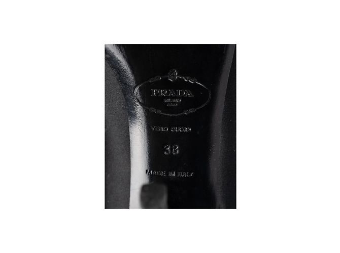 Bow Décolleté aperte in raso nero Prada - vista 7