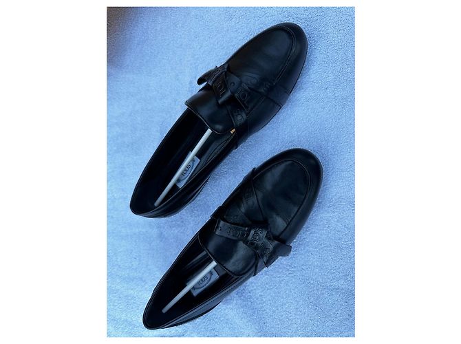 Mocassini Tod's in pelle nera con fiocco Nero - vista 2