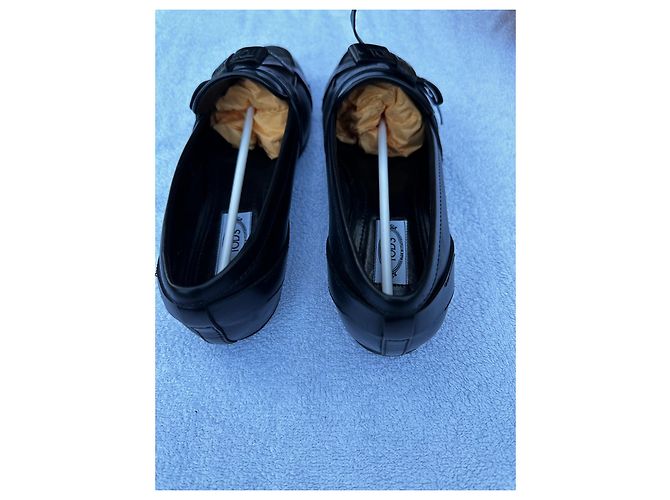 Mocassini Tod's in pelle nera con fiocco Nero - vista 4