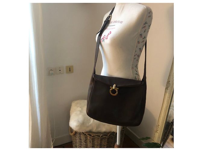 Sac à main Salvatore Ferragamo en cuir marron foncé - vue 12