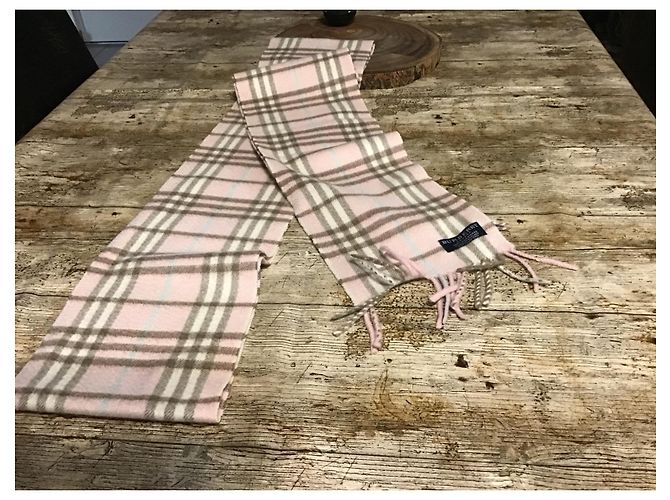 Burberry lenço - vista 5