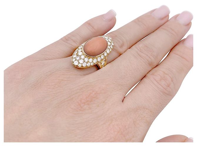 inconnue Anello, oro giallo, corallo pelle d'angelo e diamanti - vista 3