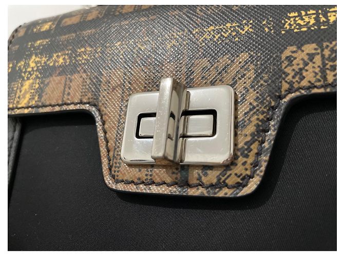 Borsa Prada in tessuto Saffiano nero - vista 2
