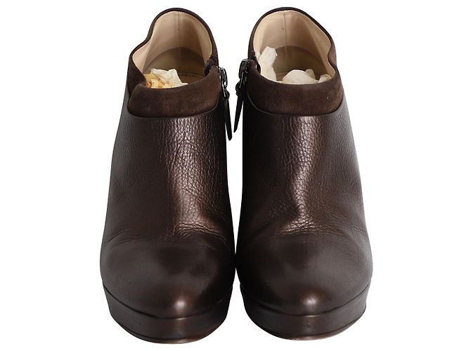 Prada Botas de camurça em couro marrom - vista 2