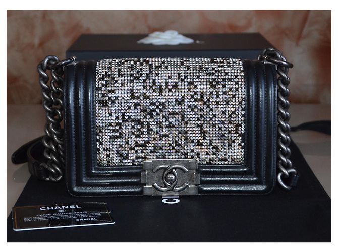 Borsa mini Chanel Boy con cristalli Swarovski Nero Multicolore Silver hardware - vista 2