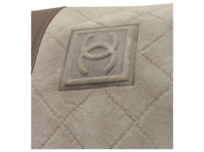 Timeless Botas Chanel acolchoadas até o joelho em camurça e couro creme e marrom Branco Cru - vista 9