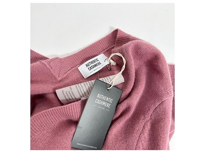 Autre Marque Rosa Kaschmir Pullover mit V Ausschnitt und Rosen Detail Pink - Ansicht 4