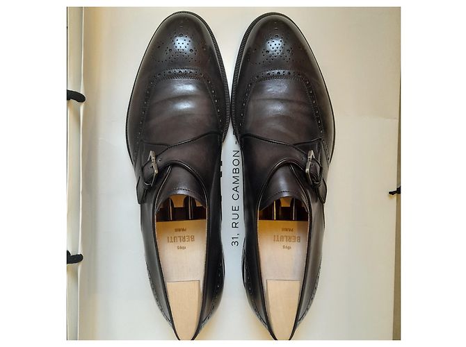 Berluti scarpa eccessiva “single fibbia”. Nero - vista 2