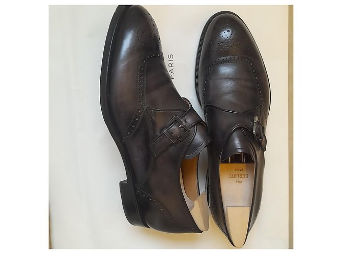 Berluti scarpa eccessiva “single fibbia”. Nero - vista 3