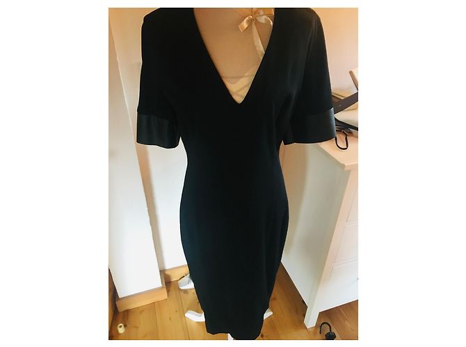 Iceberg Kleid aus schwarzer Viskose mit Kunstleder Details - Ansicht 2