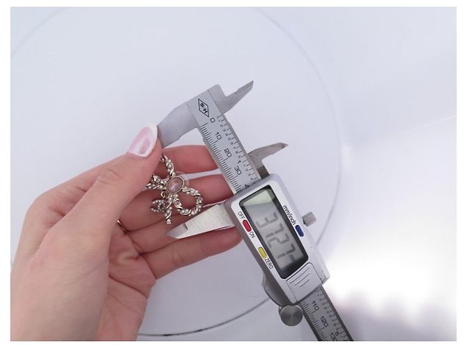 NUOVO ORECCHINO CHANEL LOGO CC ORECCHINI IN METALLO ORO CON FIOCCO E STRASS NUOVO D'oro - vista 5