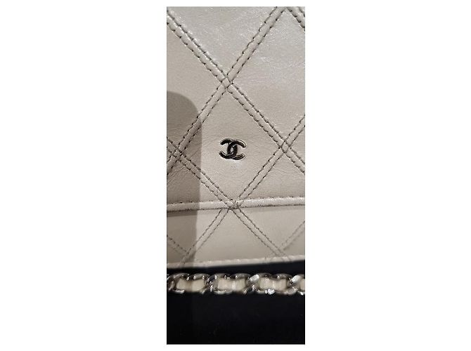 Wallet On Chain Chanel BILLETERA CON CADENA BLANCO BEIGE - vista 4