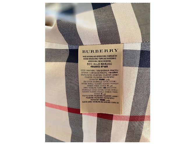 Gabardina de mujer Burberry nueva a estrenar. Negro - vista 6