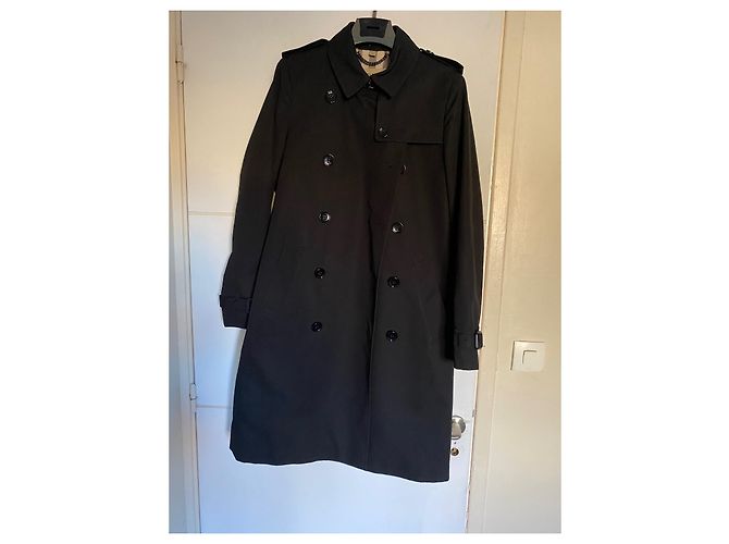Gabardina de mujer Burberry nueva a estrenar. Negro - vista 9